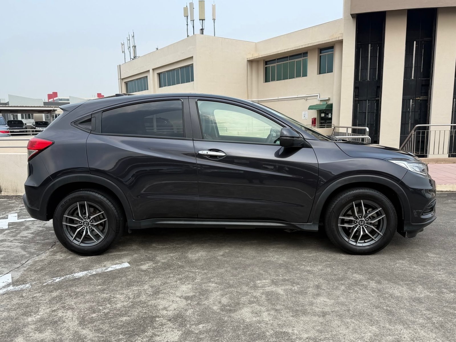 Honda Vezel 1.5 X photo 4